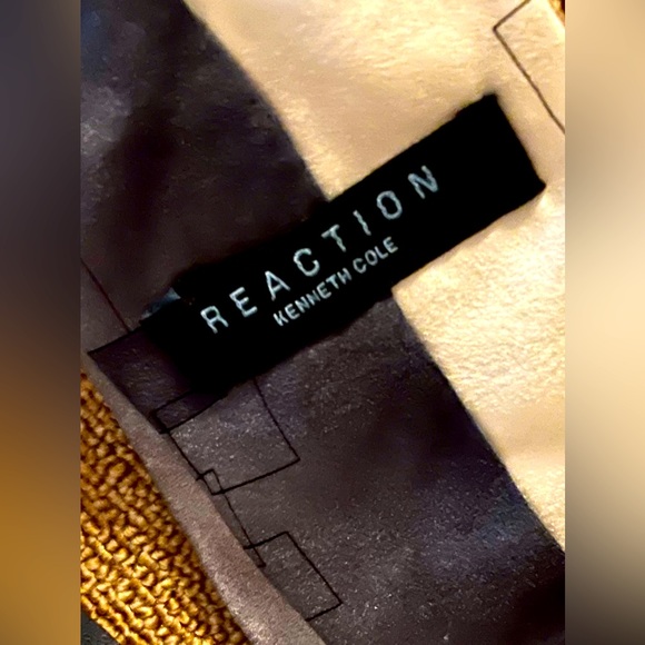 Reaction Kenneth Cole Tie with Squares Pattern, 100% Silk - Picture 5 of 9